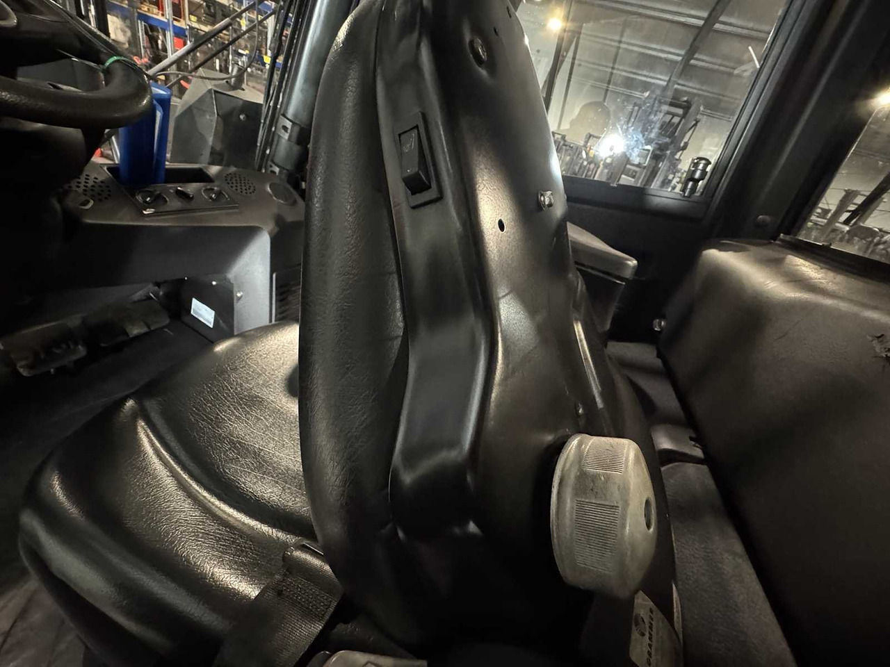 Carretilla elevadora 2015 LINDE H50D 5,000KG TRIPLEX 666CM 3RD+4TH VALVE DIESEL FORKLIFT FORKLIFT 15,042 HOURS.: foto 12 Carretilla elevadora 2015 LINDE H50D 5,000KG TRIPLEX 666CM 3RD+4TH VALVE DIESEL FORKLIFT FORKLIFT 15,042 HOURS.: foto 12