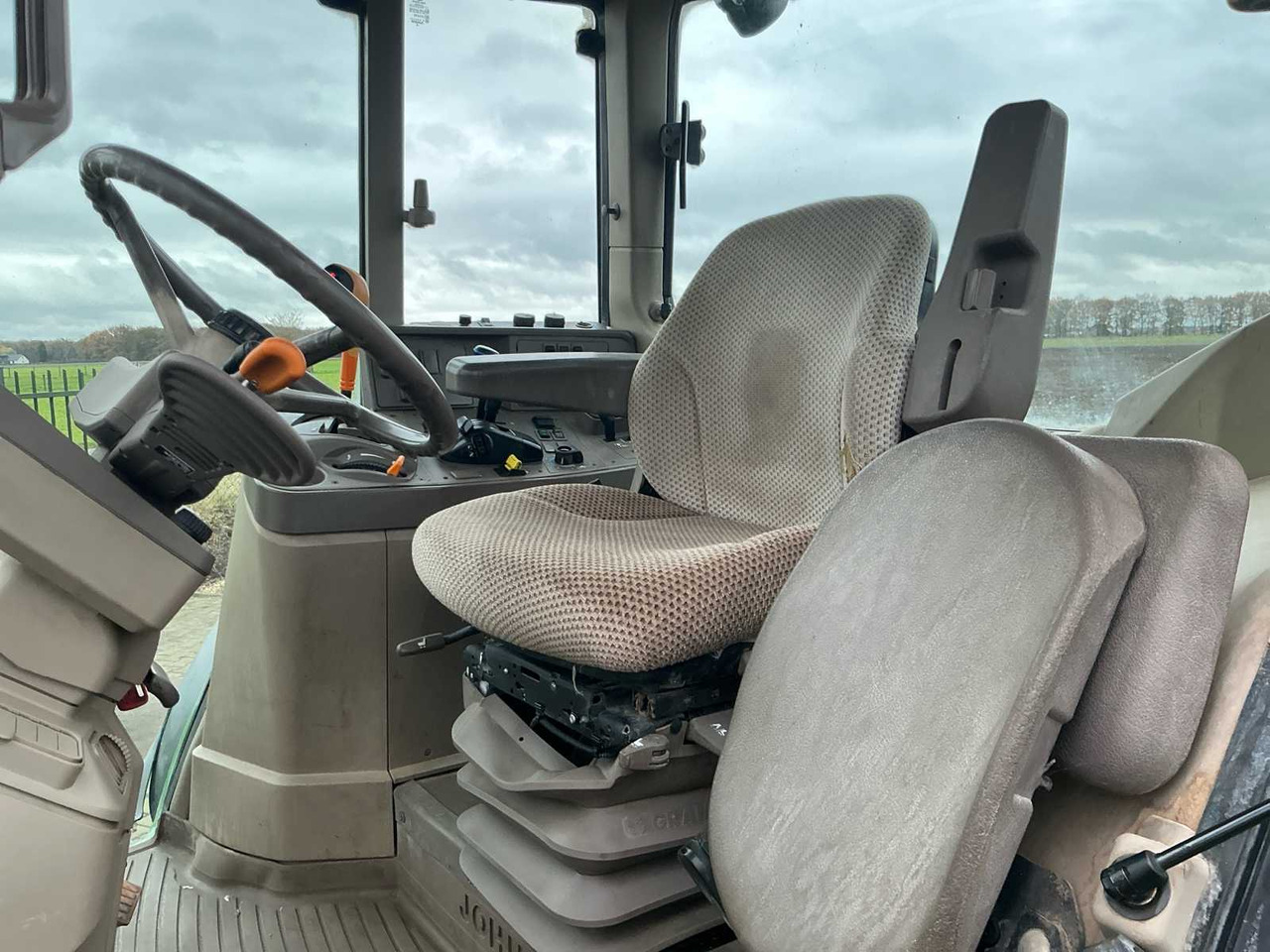 Tractor 2016 JOHN DEERE 6135M FOUR WHEEL DRIVE FARM TRACTOR: foto 16