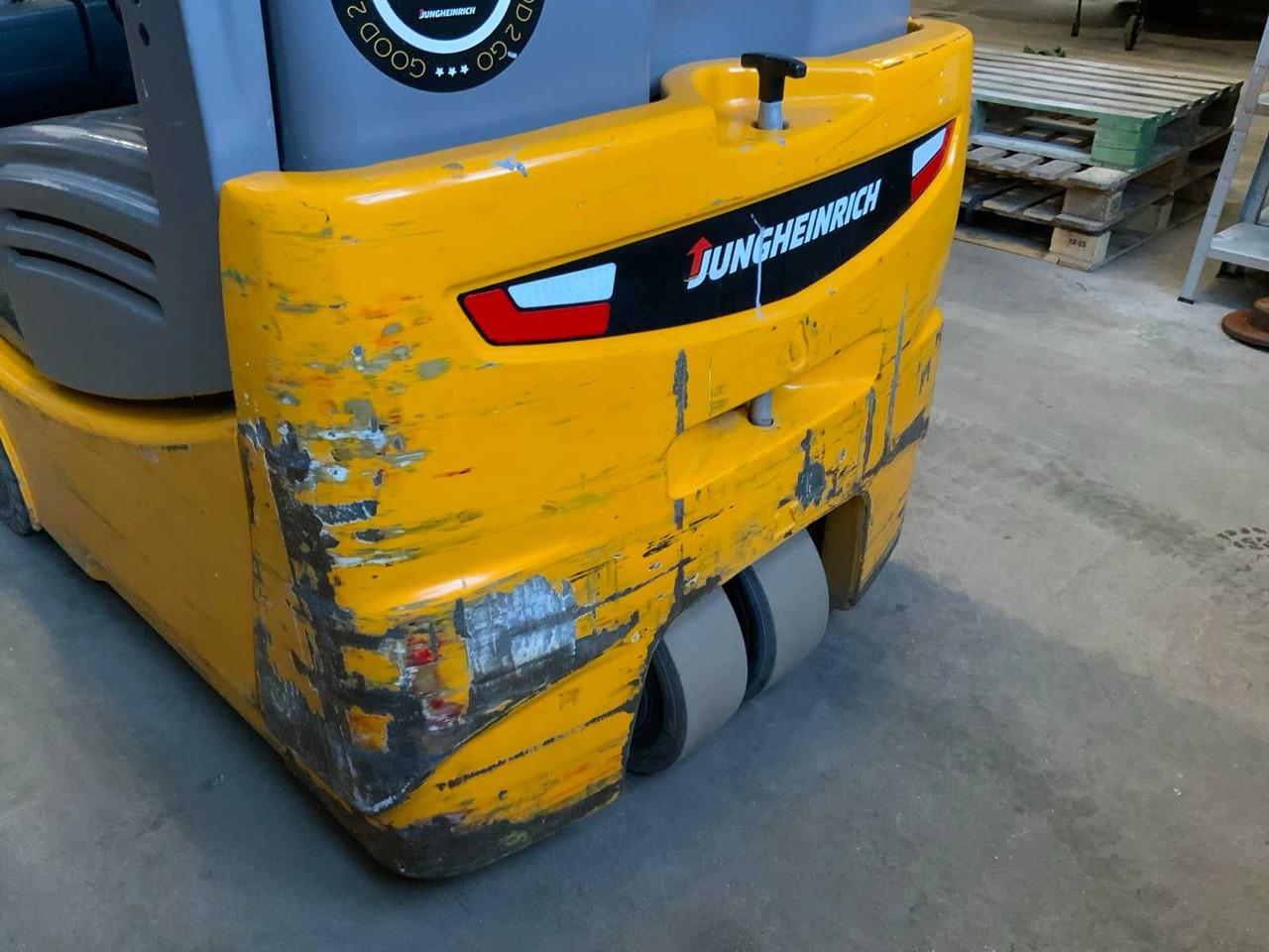 2016 JUNGHEINRICH EFG215 FORKLIFT - Carretilla elevadora: foto 4 2016 JUNGHEINRICH EFG215 FORKLIFT - Carretilla elevadora: foto 4