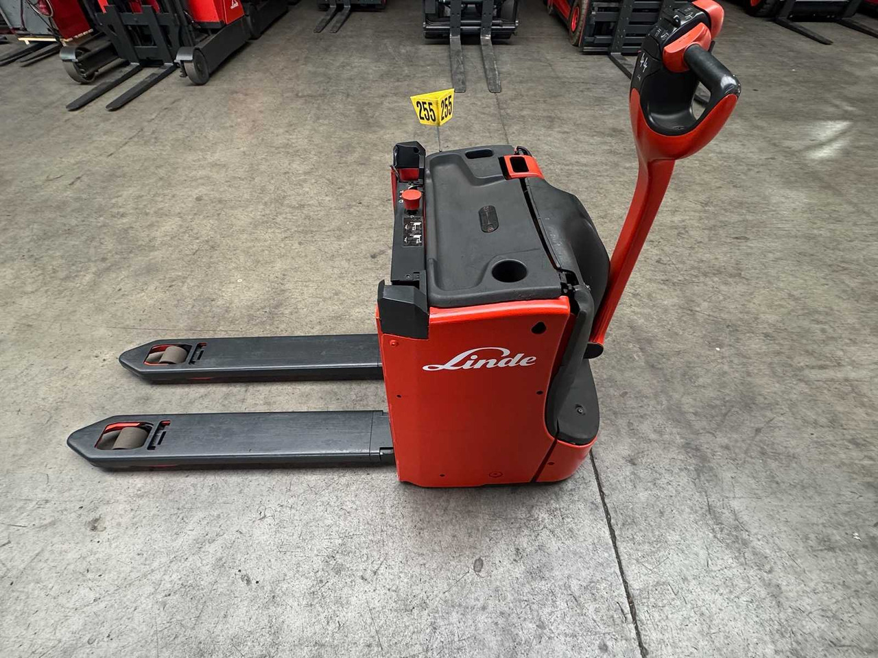 2016 LINDE T16L PALLET TRUCK ANT STACKER INITIAL STROKE 1,847 HOURS - Carretilla elevadora: foto 2 2016 LINDE T16L PALLET TRUCK ANT STACKER INITIAL STROKE 1,847 HOURS - Carretilla elevadora: foto 2