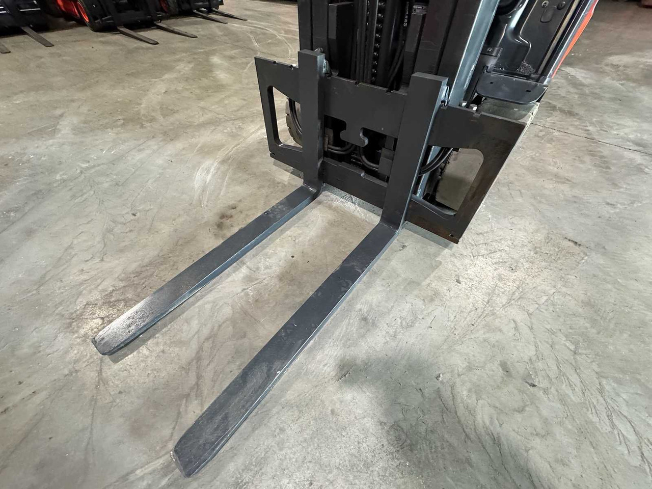 Carretilla elevadora 2016 SERVICE + UVV 10/2026 LINDE E30L 3.000KG EVO TRIPLEX 3.+4.: foto 9 Carretilla elevadora 2016 SERVICE + UVV 10/2026 LINDE E30L 3.000KG EVO TRIPLEX 3.+4.: foto 9