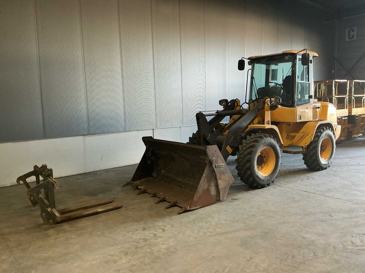 2016 VOLVO L30G SHOVEL - Cargadora de ruedas: foto 2 2016 VOLVO L30G SHOVEL - Cargadora de ruedas: foto 2
