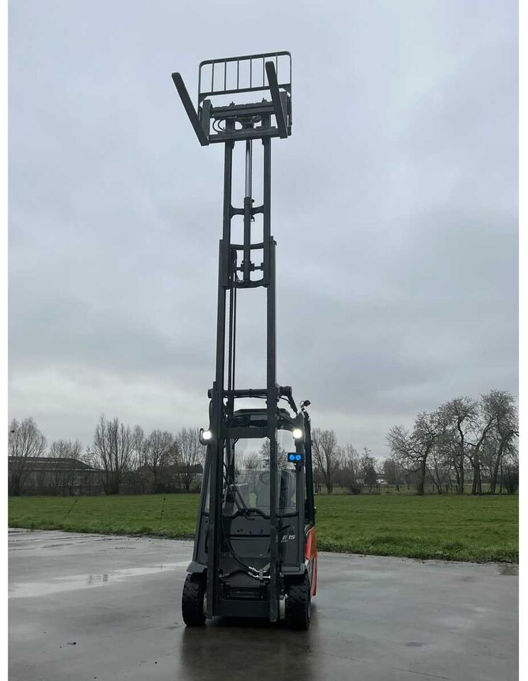 2019 LINDE E15-02 FORKLIFT WITH 2024 BATTERY - Carretilla elevadora: foto 3 2019 LINDE E15-02 FORKLIFT WITH 2024 BATTERY - Carretilla elevadora: foto 3