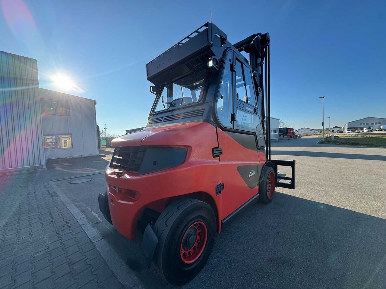 2019 S+UVV 02/2026 LINDE E70 7.000KG ELECTRIC FORKLIFT FORKLIFT 3.+4.VALVE 15.226 HOURS - Carretilla elevadora: foto 4 2019 S+UVV 02/2026 LINDE E70 7.000KG ELECTRIC FORKLIFT FORKLIFT 3.+4.VALVE 15.226 HOURS - Carretilla elevadora: foto 4