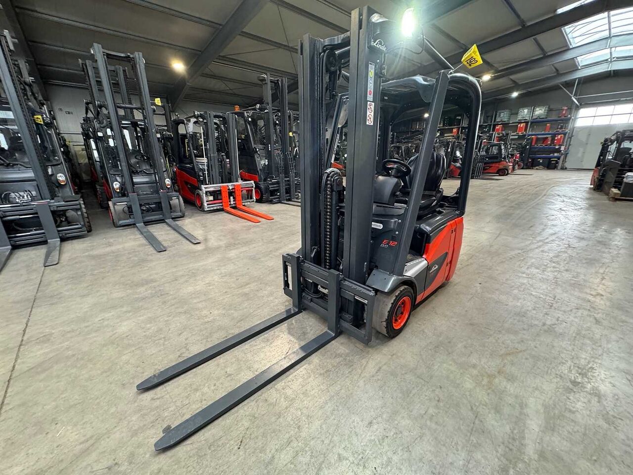 2019 SERVICE + UVV 01/2027 MOST MANOEUVRABLE LINDE E12 EVO 1,200KG TRIPLEX 462CM ELECTRIC FORKLIFT 2,245 HOURS - Carretilla elevadora: foto 2 2019 SERVICE + UVV 01/2027 MOST MANOEUVRABLE LINDE E12 EVO 1,200KG TRIPLEX 462CM ELECTRIC FORKLIFT 2,245 HOURS - Carretilla elevadora: foto 2