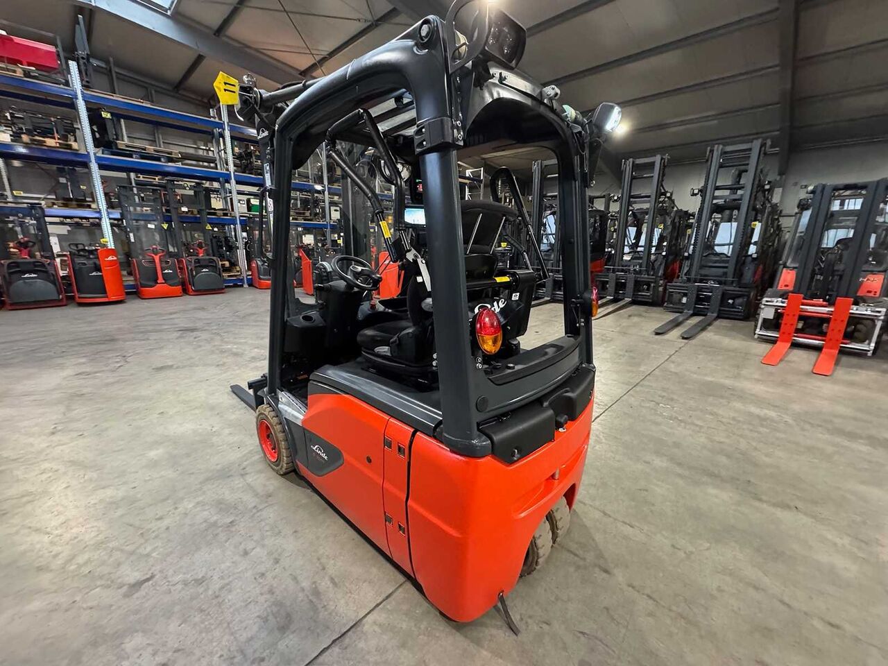 2019 SERVICE+UVV 02/2027 LINDE E16-02 EVO 1,600KG DUPLEX FREE LIFT FORKLIFT ELECTRIC FORKLIFT 3,562 HOURS - Carretilla elevadora: foto 4 2019 SERVICE+UVV 02/2027 LINDE E16-02 EVO 1,600KG DUPLEX FREE LIFT FORKLIFT ELECTRIC FORKLIFT 3,562 HOURS - Carretilla elevadora: foto 4