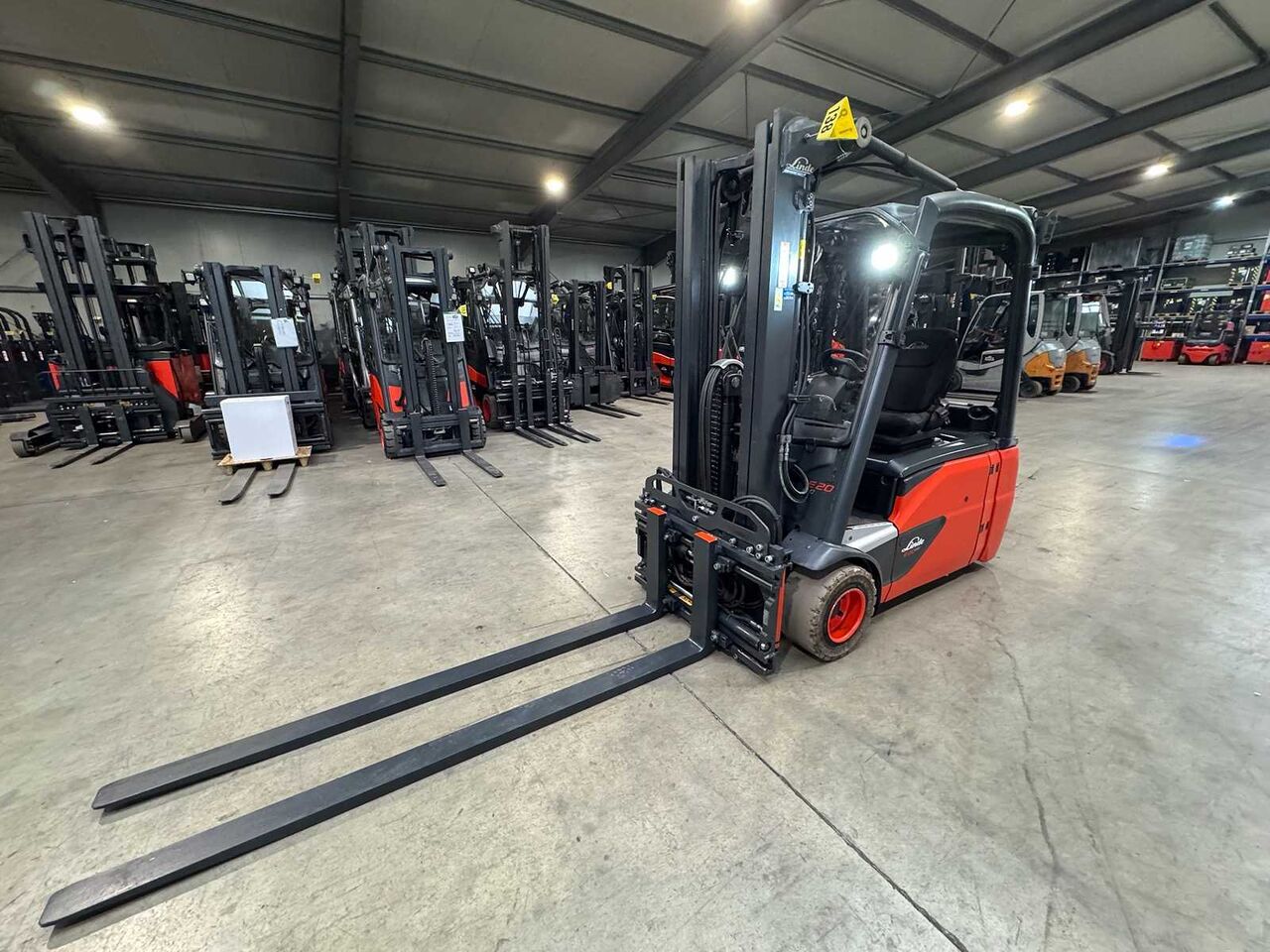 2019 SERVICE + UVV 04/2027 LINDE E20L EVO 2.000KG TRIPLEX 462CM 3.+4. - Carretilla elevadora: foto 3 2019 SERVICE + UVV 04/2027 LINDE E20L EVO 2.000KG TRIPLEX 462CM 3.+4. - Carretilla elevadora: foto 3