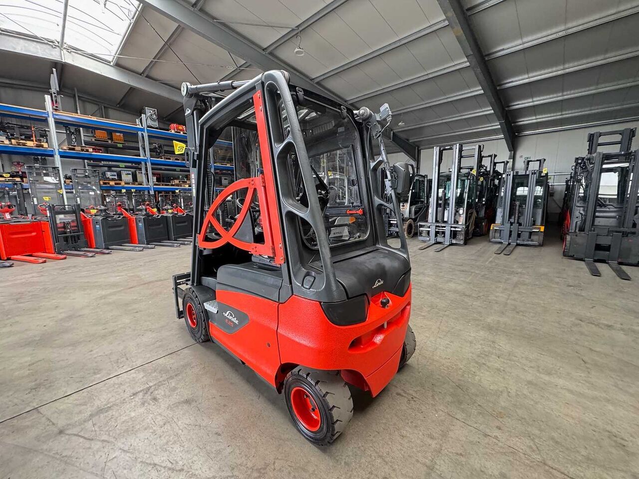 2019 SERVICE + UVV 04/2027 LINDE E25 EVO 2.500KG TRIPLEX 548CM 4.VALVE ELECTRIC FORKLIFT FORKLIFT 5.007 HOURS - Carretilla elevadora: foto 4 2019 SERVICE + UVV 04/2027 LINDE E25 EVO 2.500KG TRIPLEX 548CM 4.VALVE ELECTRIC FORKLIFT FORKLIFT 5.007 HOURS - Carretilla elevadora: foto 4