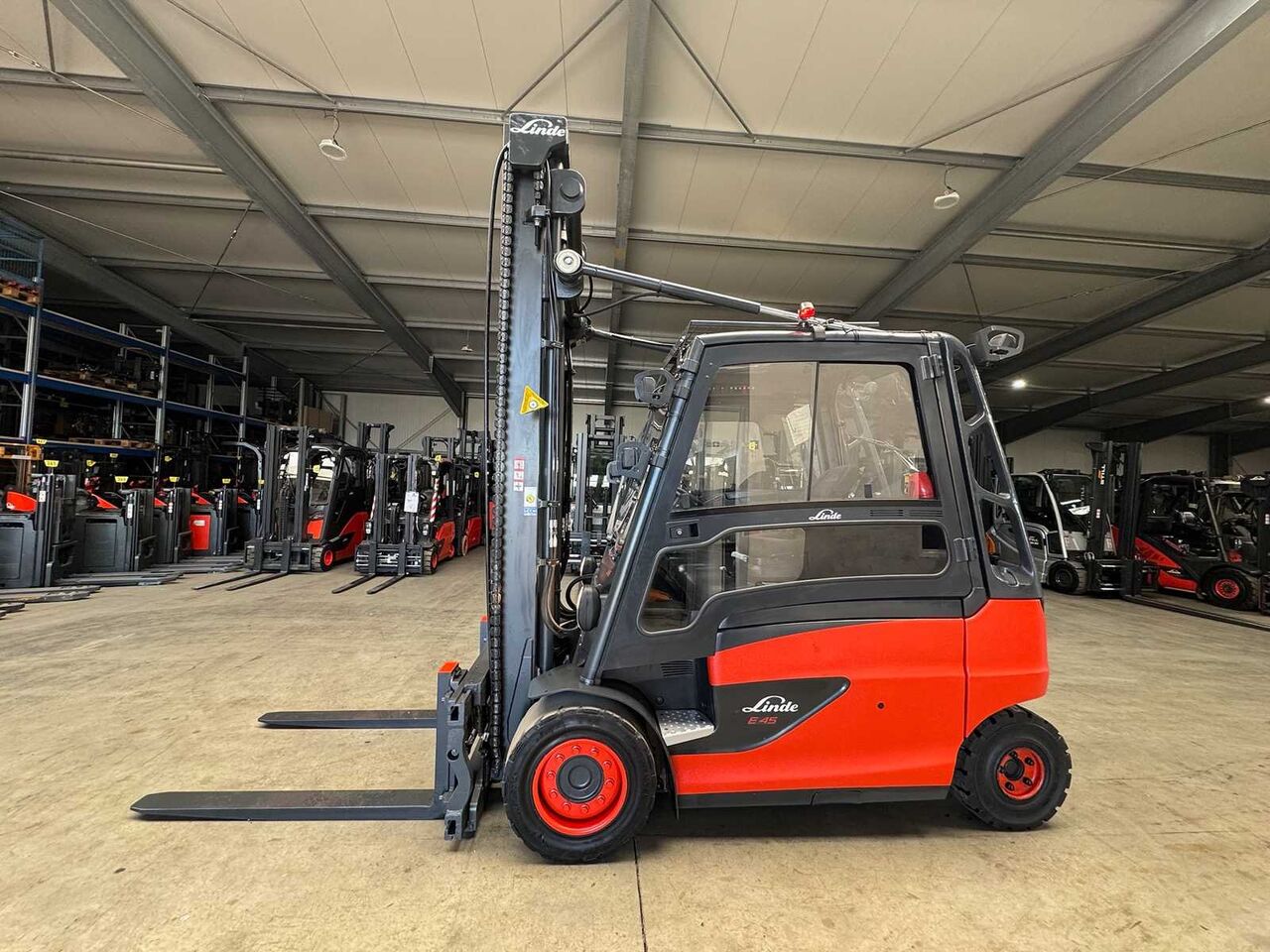 2019 SERVICE + UVV 04/2027 LINDE E45HL 4.500KG 3.+4. VALVE FORK ADJUSTER ELECTRIC FORKLIFT FORKLIFT 13.388 HOURS E50 - Carretilla elevadora: foto 1 2019 SERVICE + UVV 04/2027 LINDE E45HL 4.500KG 3.+4. VALVE FORK ADJUSTER ELECTRIC FORKLIFT FORKLIFT 13.388 HOURS E50 - Carretilla elevadora: foto 1