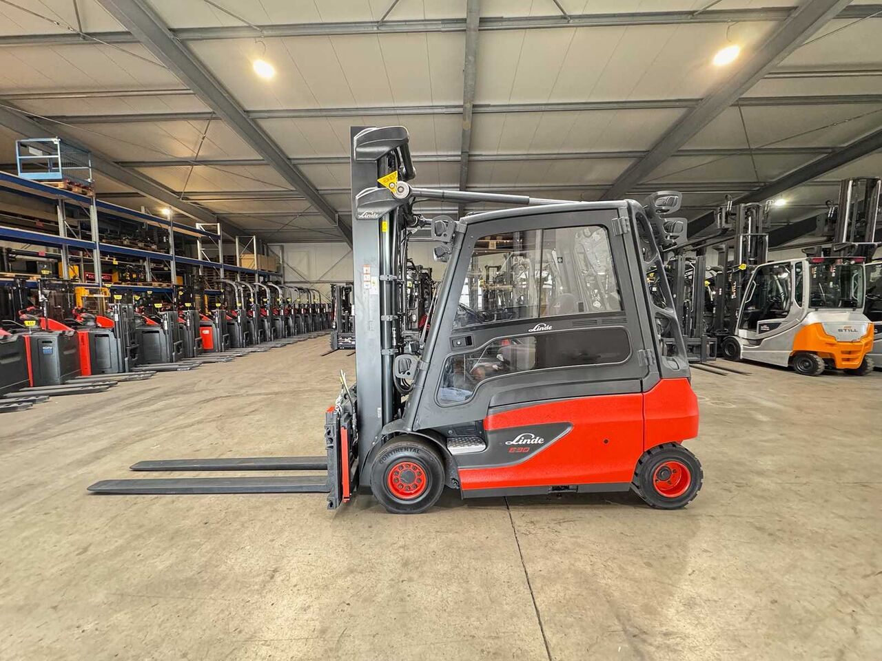 2019 SERVICE + UVV 05/2027 LINDE E30L 3.000KG 3.+4. - Carretilla elevadora: foto 1 2019 SERVICE + UVV 05/2027 LINDE E30L 3.000KG 3.+4. - Carretilla elevadora: foto 1