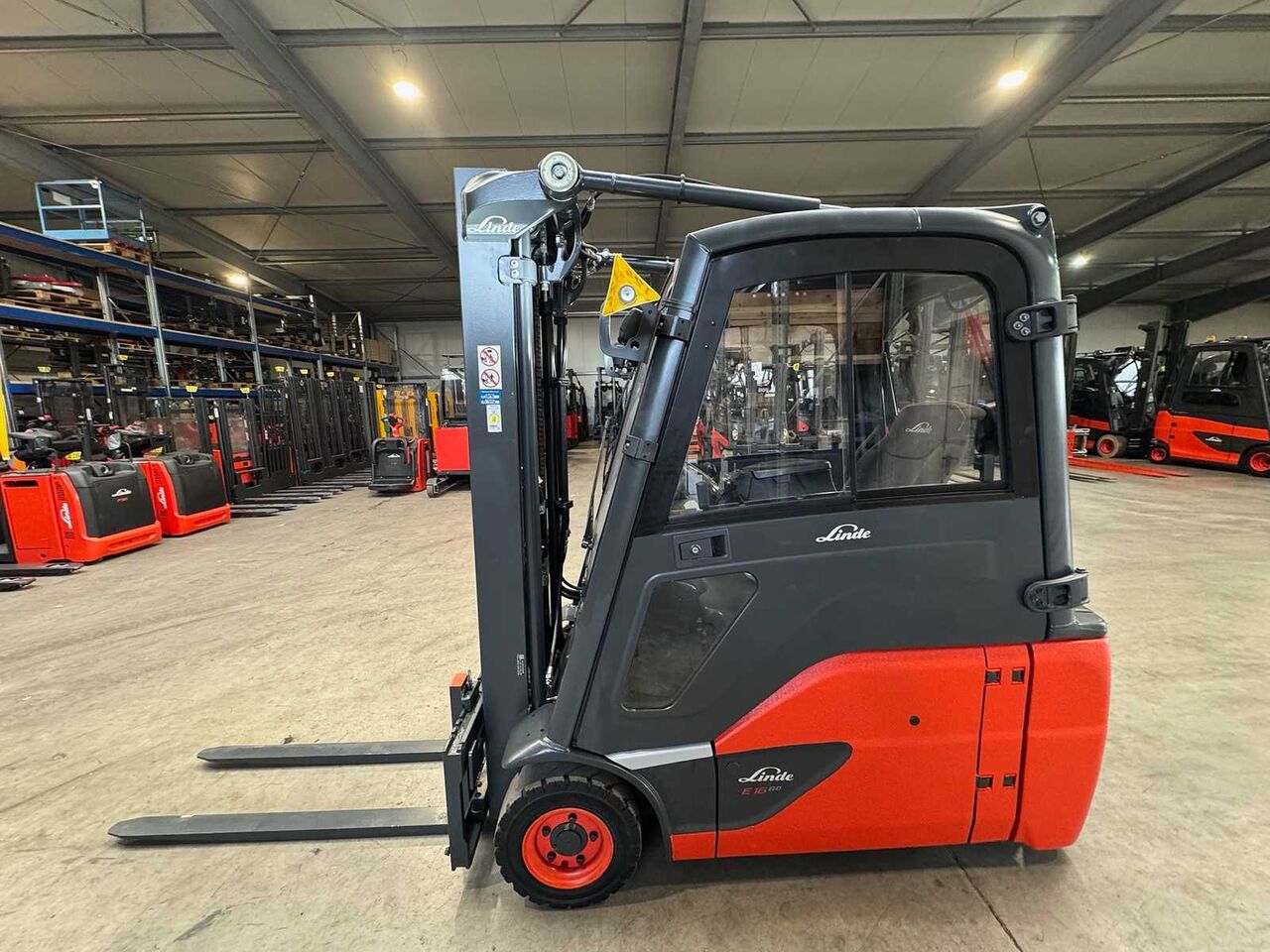 2020 SERVICE + UVV 12/2026 LINDE E16 1,600KG TRIPLEX CAB ELECTRIC FORKLIFT 4,375 HOURS - Carretilla elevadora: foto 2 2020 SERVICE + UVV 12/2026 LINDE E16 1,600KG TRIPLEX CAB ELECTRIC FORKLIFT 4,375 HOURS - Carretilla elevadora: foto 2
