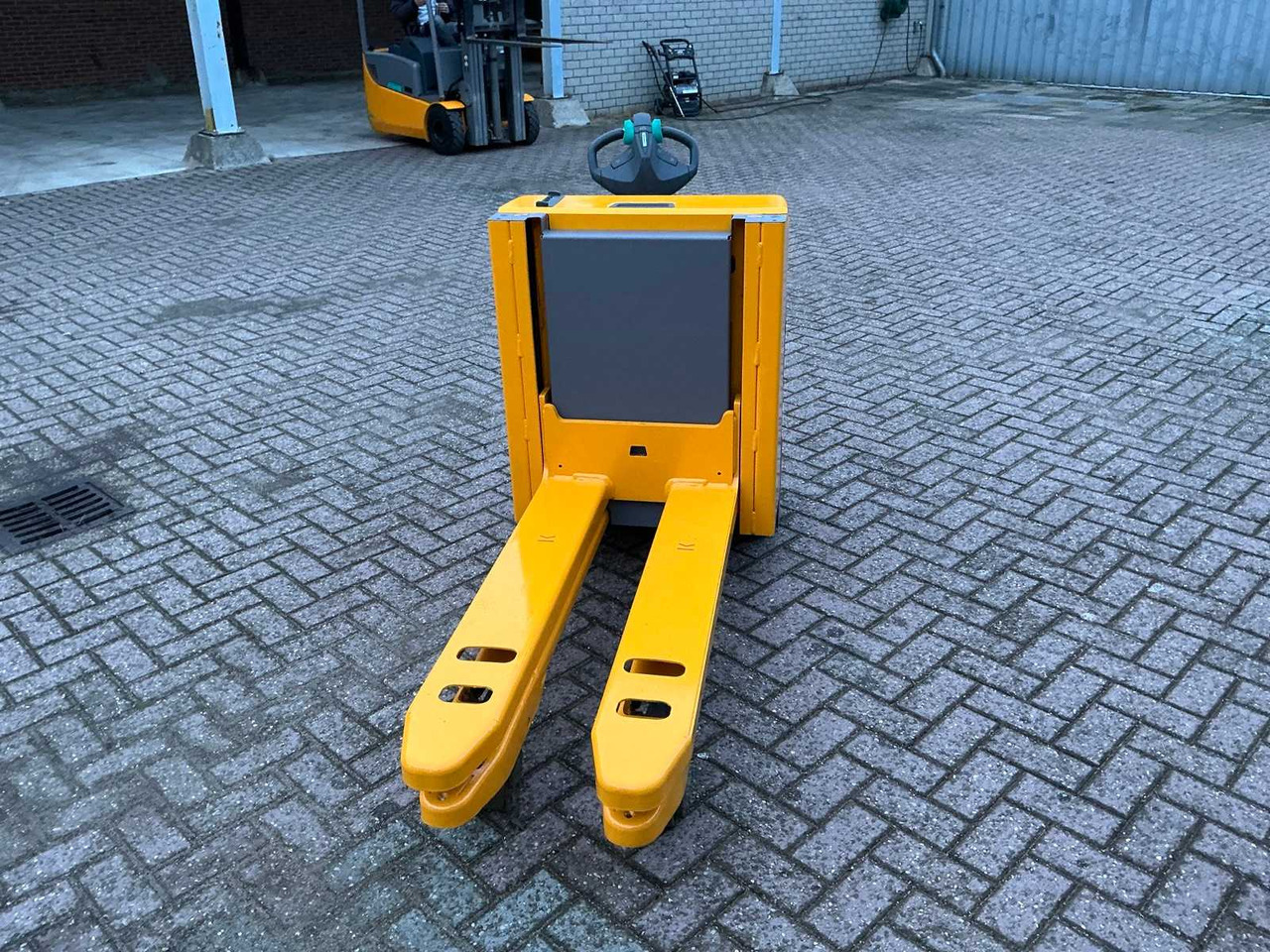 2021 JUNGHEINRICH EJE C20 ELECTRIC PALLET TRUCK - Carretilla elevadora: foto 3 2021 JUNGHEINRICH EJE C20 ELECTRIC PALLET TRUCK - Carretilla elevadora: foto 3