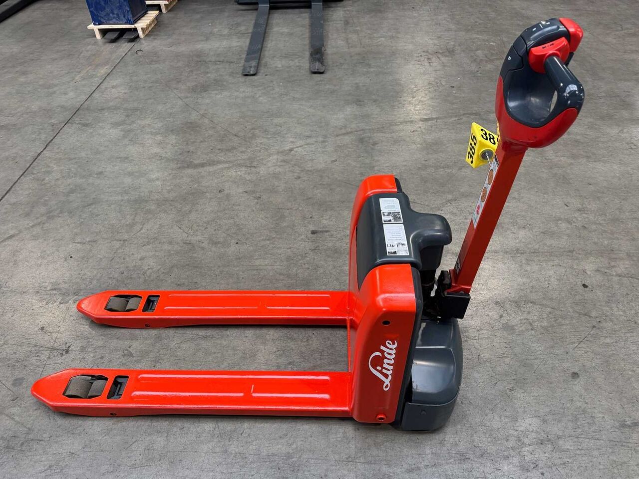 2022 SERVICE + UVV 03/2026 LINDE MT15 1.500KG 48V 20A LI-ION LITHIUM PALLET TRUCK ANT STACKER 807 HOURS - Carretilla elevadora: foto 2 2022 SERVICE + UVV 03/2026 LINDE MT15 1.500KG 48V 20A LI-ION LITHIUM PALLET TRUCK ANT STACKER 807 HOURS - Carretilla elevadora: foto 2