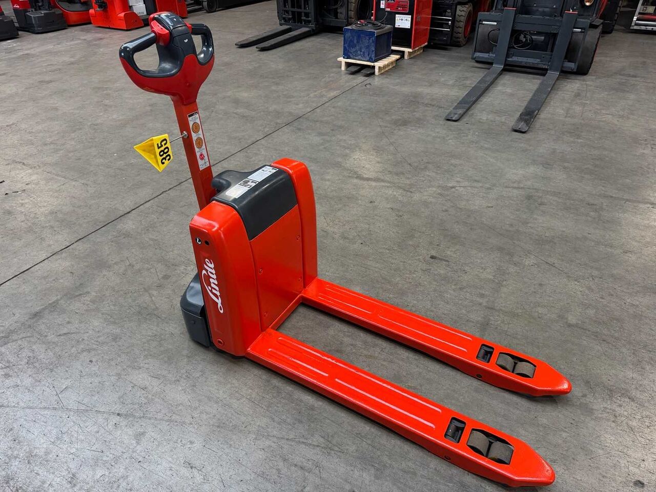 2022 SERVICE + UVV 03/2026 LINDE MT15 1.500KG 48V 20A LI-ION LITHIUM PALLET TRUCK ANT STACKER 807 HOURS - Carretilla elevadora: foto 3 2022 SERVICE + UVV 03/2026 LINDE MT15 1.500KG 48V 20A LI-ION LITHIUM PALLET TRUCK ANT STACKER 807 HOURS - Carretilla elevadora: foto 3