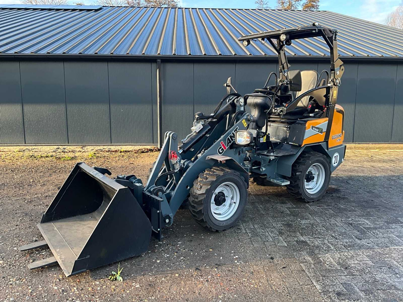 2023 GIANT G2200 X-TRA HD SHOVEL - Cargadora de ruedas: foto 2 2023 GIANT G2200 X-TRA HD SHOVEL - Cargadora de ruedas: foto 2