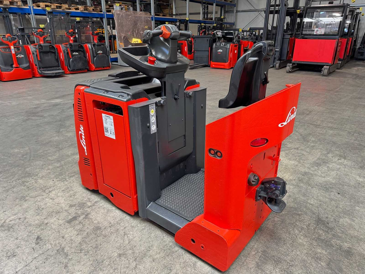 2023 SERVICE + UVV 06/2026 LINDE P50C 5.000KG TRACTOR TOWING VEHICLE TRACTOR 2.633 HOURS 500AH BATTERY - Carretilla elevadora: foto 4 2023 SERVICE + UVV 06/2026 LINDE P50C 5.000KG TRACTOR TOWING VEHICLE TRACTOR 2.633 HOURS 500AH BATTERY - Carretilla elevadora: foto 4