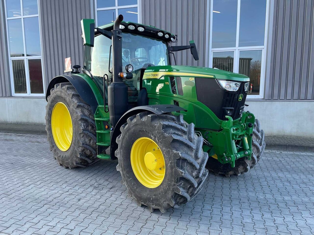 2024 JOHN DEERE 6R 175 FOUR-WHEEL DRIVE FARM TRACTOR - Tractor: foto 4 2024 JOHN DEERE 6R 175 FOUR-WHEEL DRIVE FARM TRACTOR - Tractor: foto 4