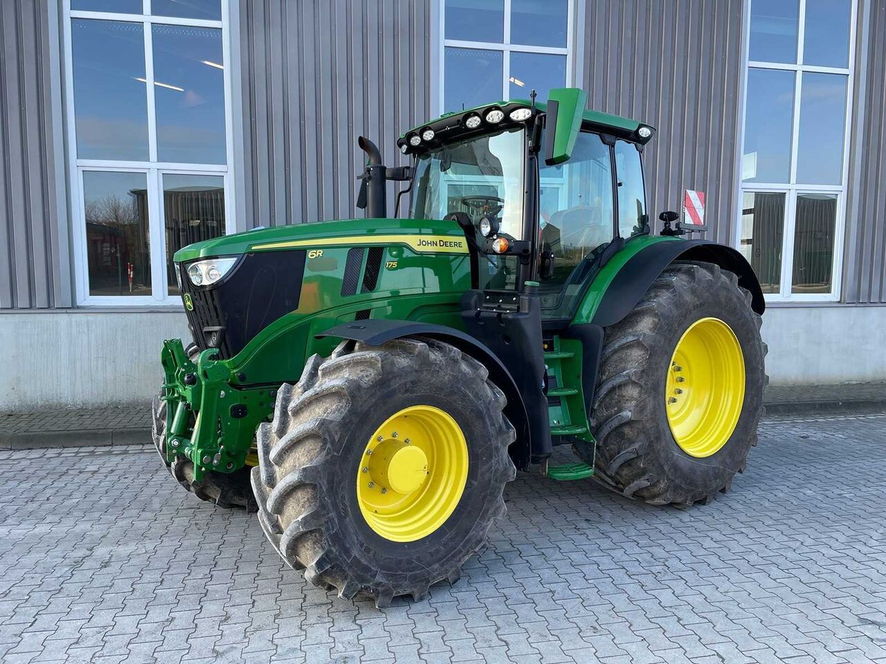 2024 JOHN DEERE 6R 175 FOUR-WHEEL DRIVE FARM TRACTOR - Tractor: foto 1 2024 JOHN DEERE 6R 175 FOUR-WHEEL DRIVE FARM TRACTOR - Tractor: foto 1