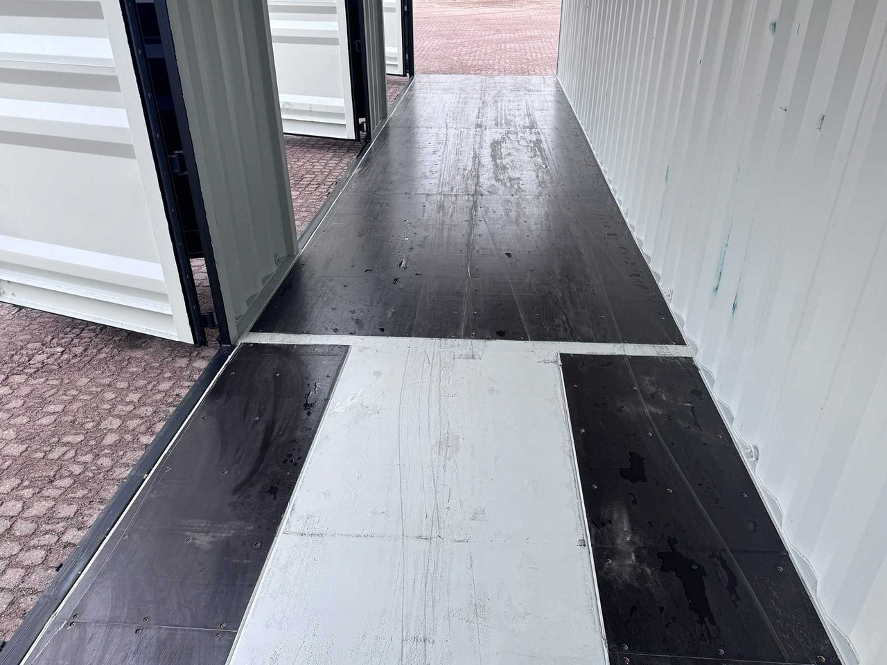 Contenedor marítimo 40ft High Cube shipping container with 3 side doors: foto 16