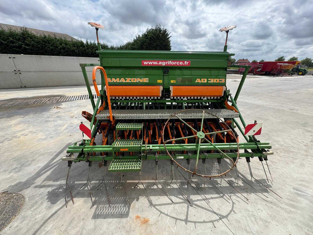 Sembradora de precisión Amazone AD303 + KG303: foto 6
