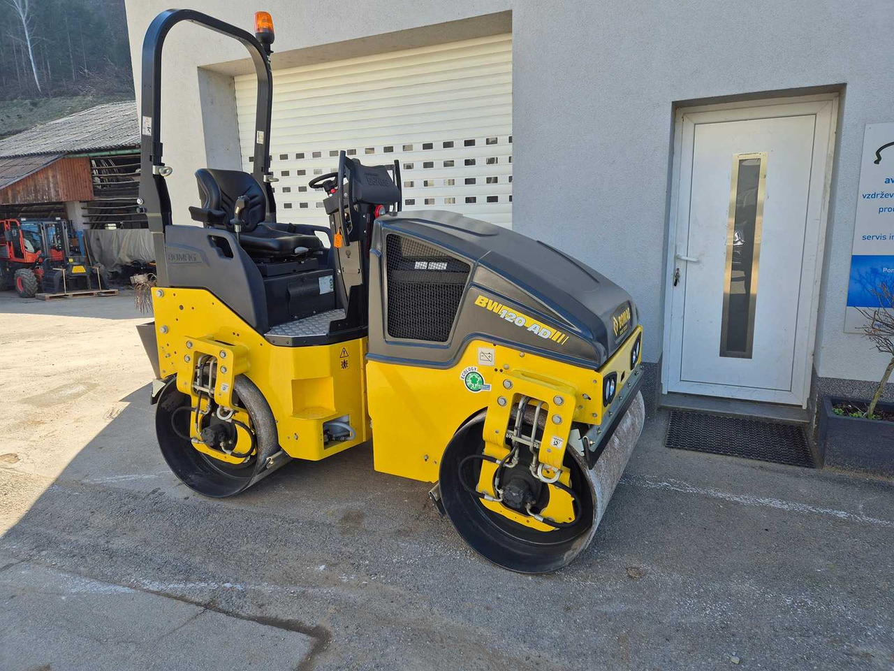 BOMAG BW 120 AD-5 - Apisonadora de asfalto: foto 2 BOMAG BW 120 AD-5 - Apisonadora de asfalto: foto 2