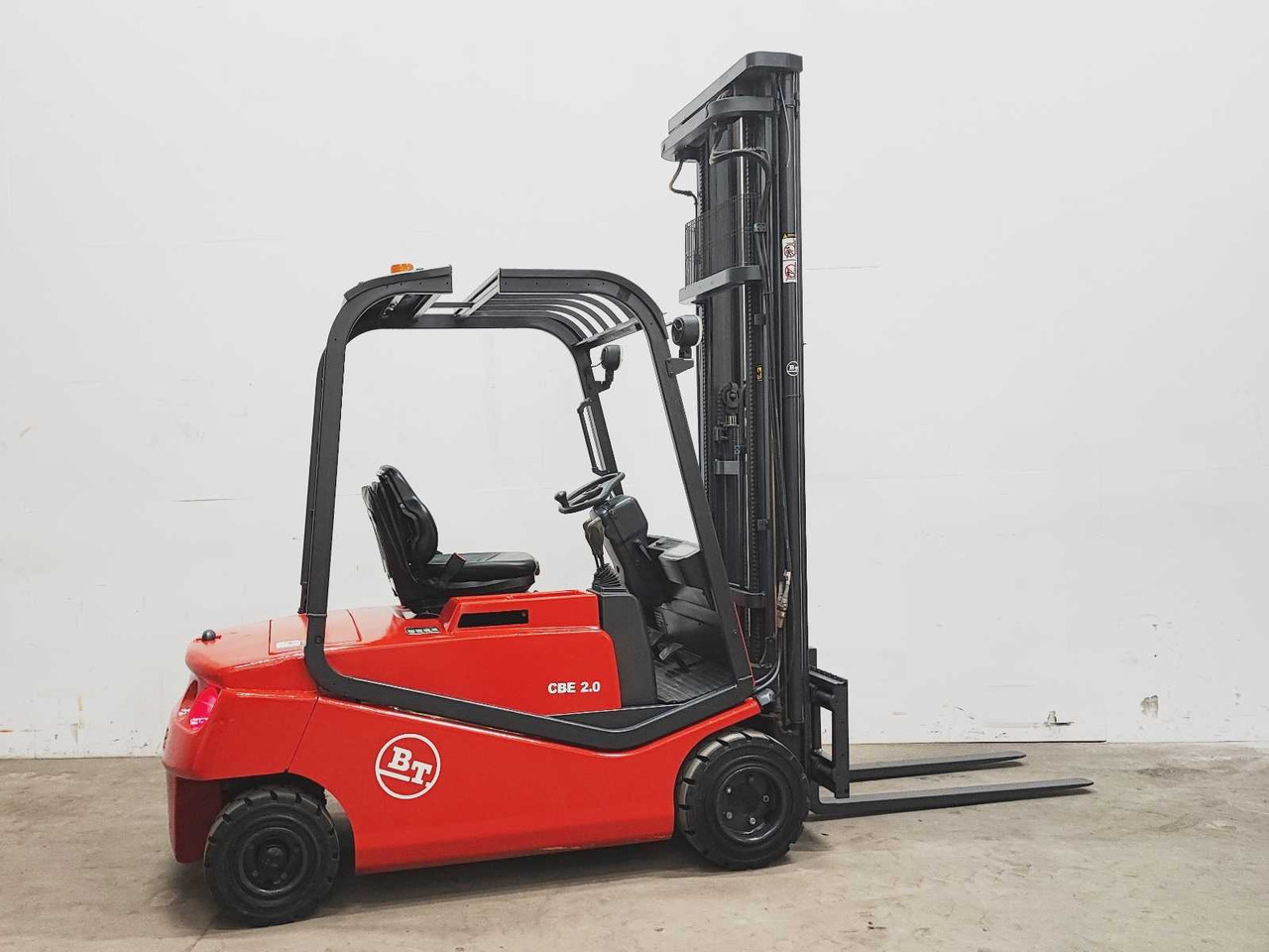 Carretilla elevadora BT - 2002 - CBE 2.0F - FORKLIFT TRUCK: foto 6