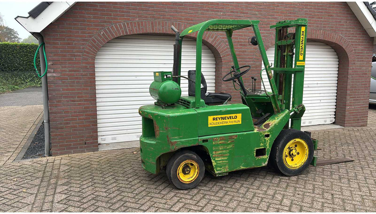 CLARK FORKLIFT - Carretilla elevadora: foto 2 CLARK FORKLIFT - Carretilla elevadora: foto 2