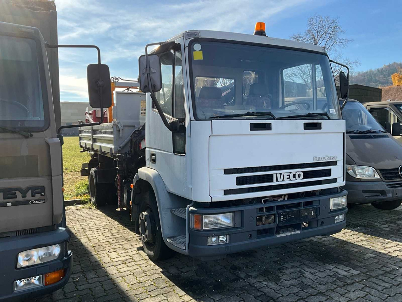 1995 IVECO 120 E 15 TRUCK WITH CRANE AND ACCESSORIES - Camión: foto 3 1995 IVECO 120 E 15 TRUCK WITH CRANE AND ACCESSORIES - Camión: foto 3