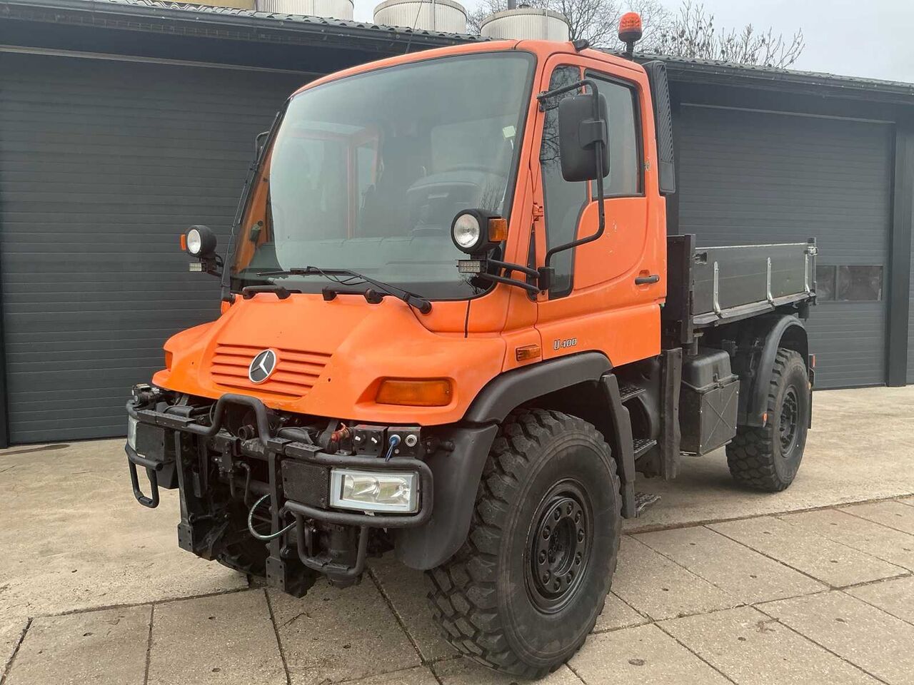 2001 MERCEDES-BENZ UNIMOG U400 TRUCK - Camión: foto 1 2001 MERCEDES-BENZ UNIMOG U400 TRUCK - Camión: foto 1