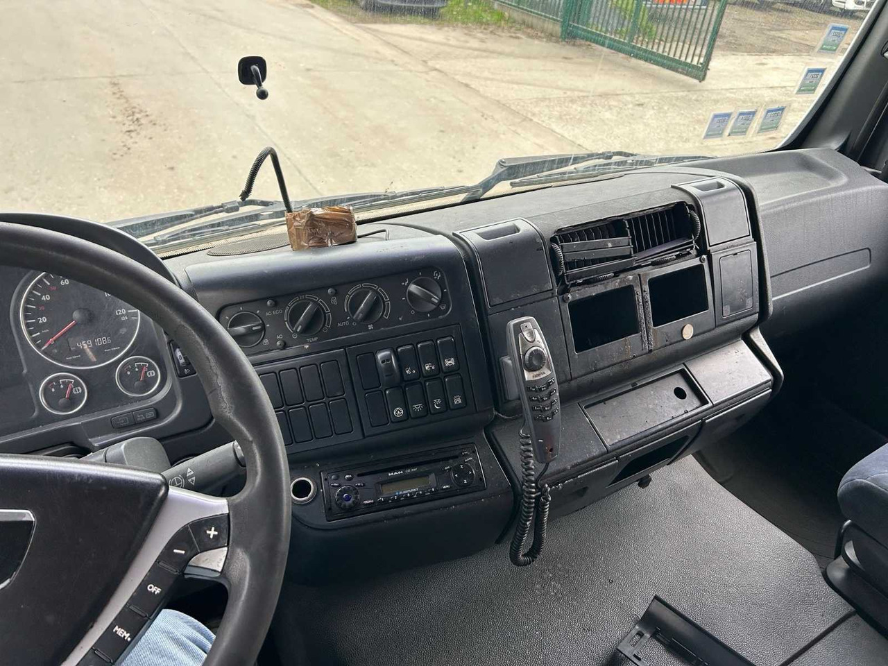 Camión 2006 MAN TGA 18.390 TRACTOR - AIR CONDITIONING AND WEBASTO - AUTOMATIC: foto 6