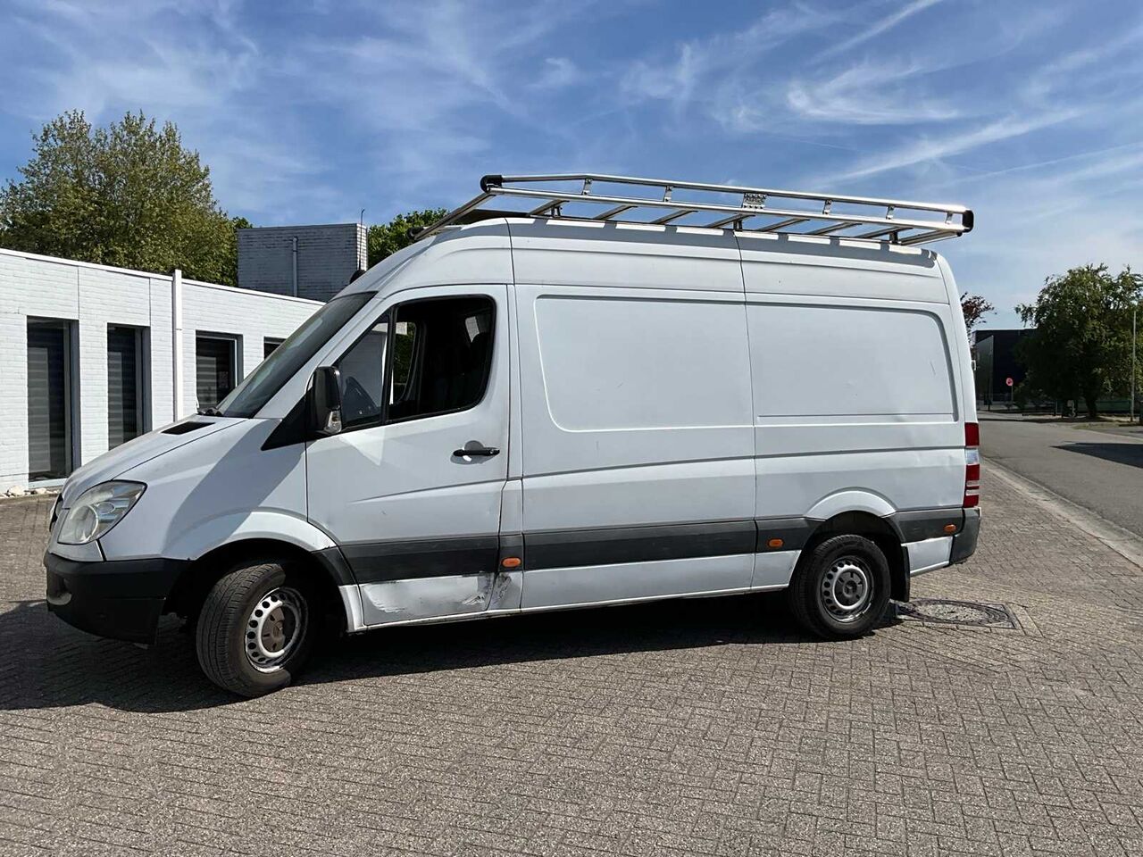 2011 MERCEDES-BENZ SPRINTER LIGHT TRUCK - Camión: foto 2 2011 MERCEDES-BENZ SPRINTER LIGHT TRUCK - Camión: foto 2