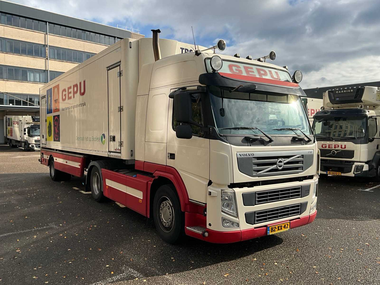 2012 VOLVO FM 13 SEMI-TRAILER TRUCK - Camión: foto 2 2012 VOLVO FM 13 SEMI-TRAILER TRUCK - Camión: foto 2