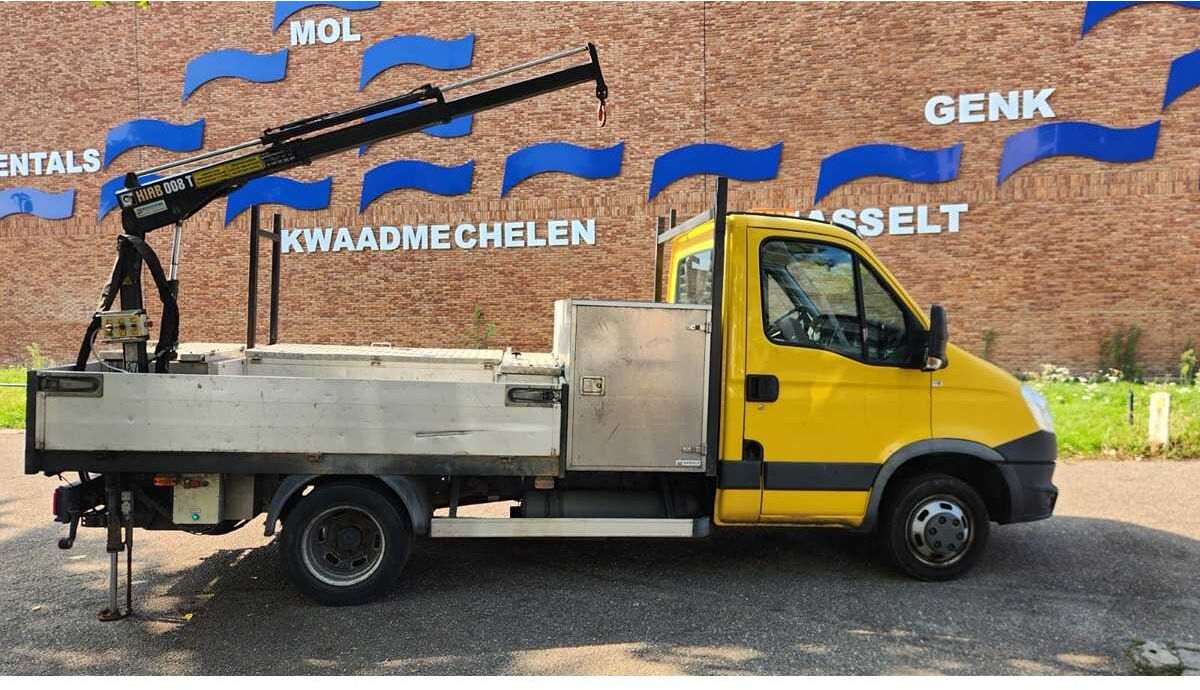 2013 IVECO 40C14G 3.0D TRUCK WITH CRANE 111.560KM - Camión: foto 2 2013 IVECO 40C14G 3.0D TRUCK WITH CRANE 111.560KM - Camión: foto 2