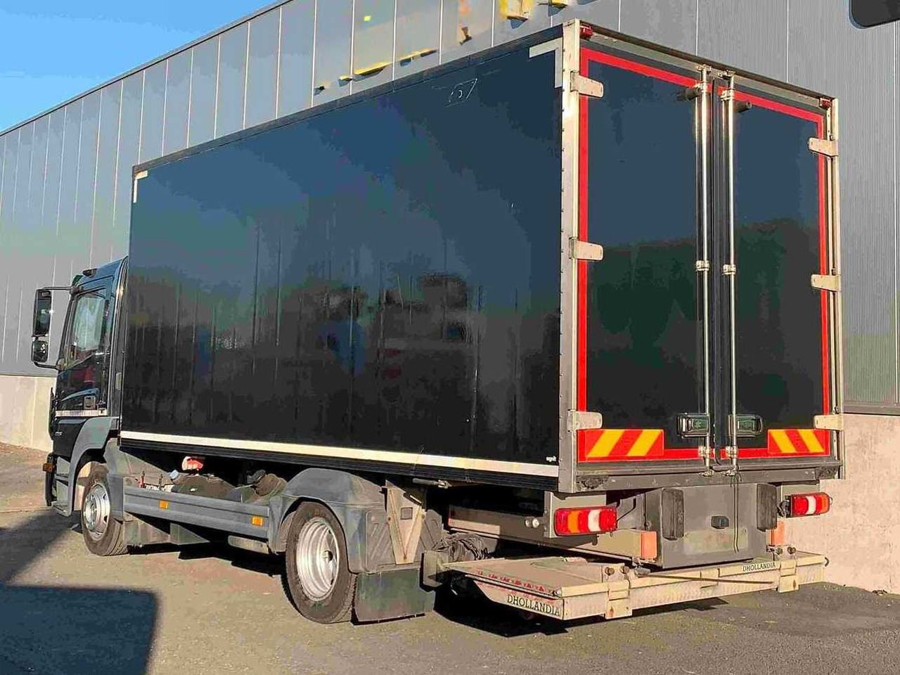 2014 MERCEDES-BENZ ATEGO TRUCK WITH TAILGATE - Camión: foto 3 2014 MERCEDES-BENZ ATEGO TRUCK WITH TAILGATE - Camión: foto 3