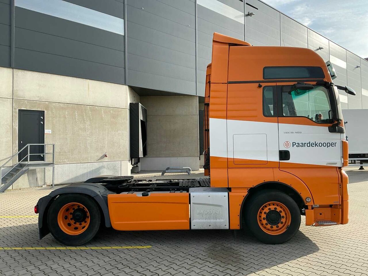 2017 MAN TGX 18.420 SEMI-TRAILER TRACTOR - Camión: foto 4 2017 MAN TGX 18.420 SEMI-TRAILER TRACTOR - Camión: foto 4
