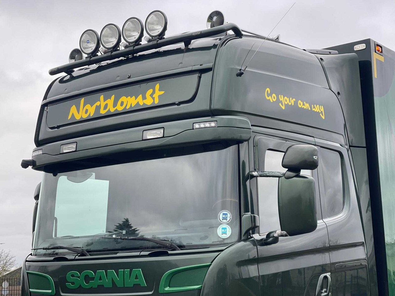 SCANIA - R520 - 2015 - 32-BFP-5 - FLOWER COMBI, VALVE, COMPLETELY, FULL AIR - Camión: foto 2 SCANIA - R520 - 2015 - 32-BFP-5 - FLOWER COMBI, VALVE, COMPLETELY, FULL AIR - Camión: foto 2