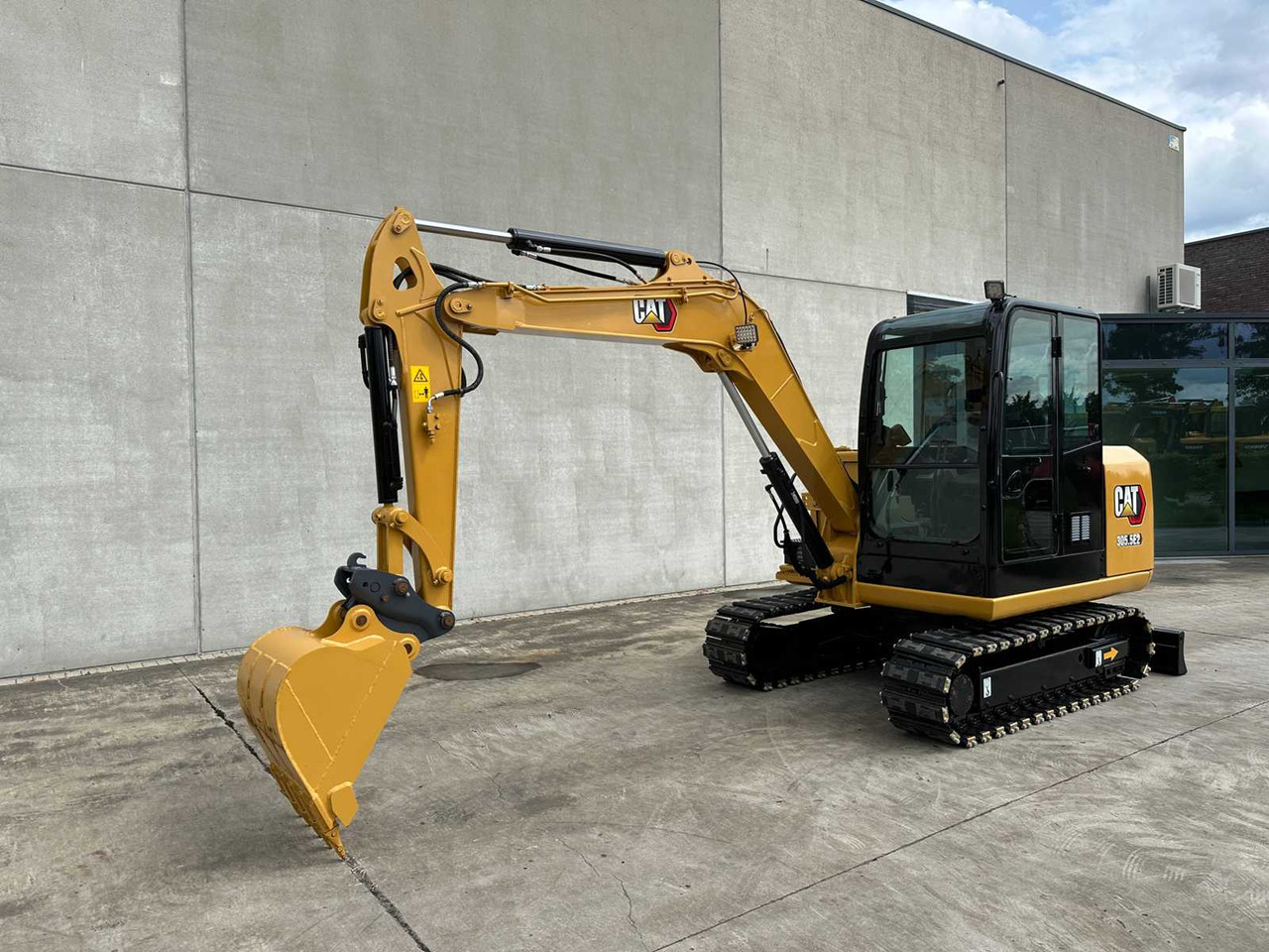 Caterpillar 305.5E2 - Excavadora de cadenas: foto 1 Caterpillar 305.5E2 - Excavadora de cadenas: foto 1