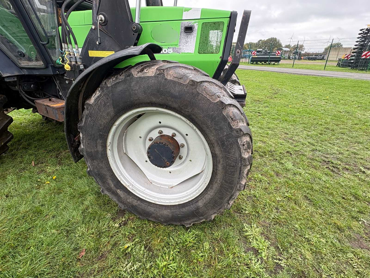 Deutz-Fahr DX 6.05 - Tractor: foto 3 Deutz-Fahr DX 6.05 - Tractor: foto 3