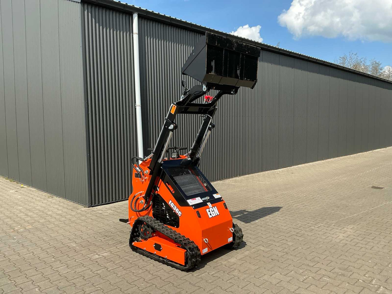 Minicargadora de cadenas EGN EG36C MINI LOADER / SKID STEER LOADER ON TRACKS: foto 17