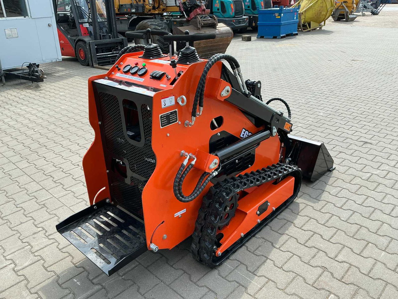 Minicargadora de cadenas EGN EG36C MINI LOADER / SKID STEER LOADER ON TRACKS: foto 6