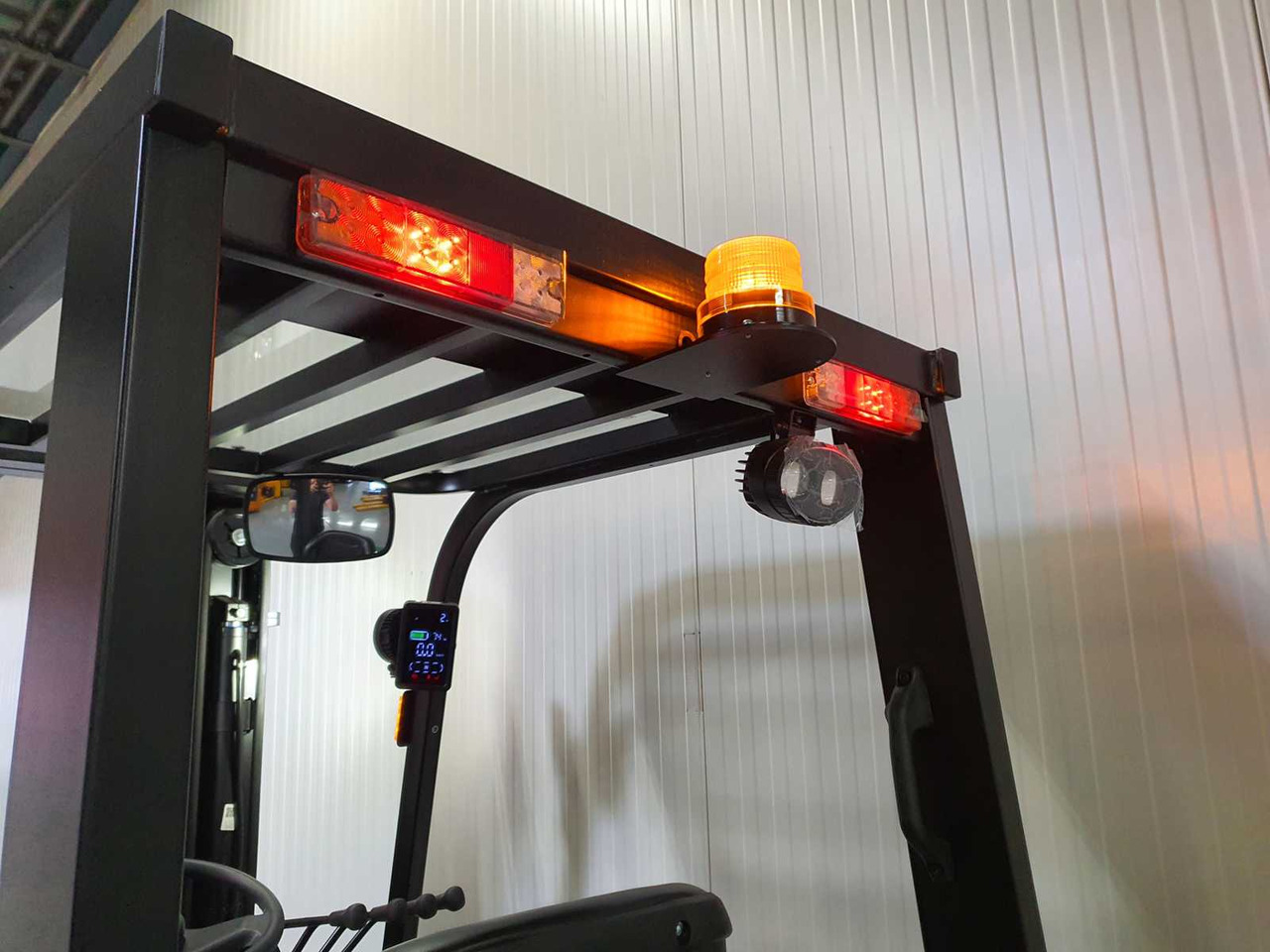 EP - EFXZ-251 - 4.8 METER PLYWOOD, LI-ION, FREE-LIFT, SIDE-SHIFT - FORKLIFT - Carretilla elevadora: foto 5 EP - EFXZ-251 - 4.8 METER PLYWOOD, LI-ION, FREE-LIFT, SIDE-SHIFT - FORKLIFT - Carretilla elevadora: foto 5