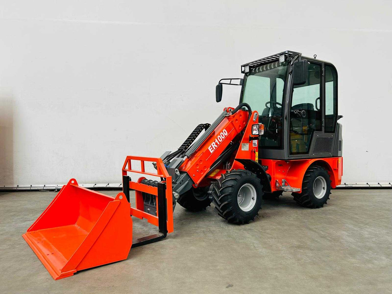 EVERUN - 2025 - ER1000 - TELESCOPIC ARTICULATED WHEEL LOADER KUBOTA EURO5 - Cargadora de ruedas: foto 1 EVERUN - 2025 - ER1000 - TELESCOPIC ARTICULATED WHEEL LOADER KUBOTA EURO5 - Cargadora de ruedas: foto 1