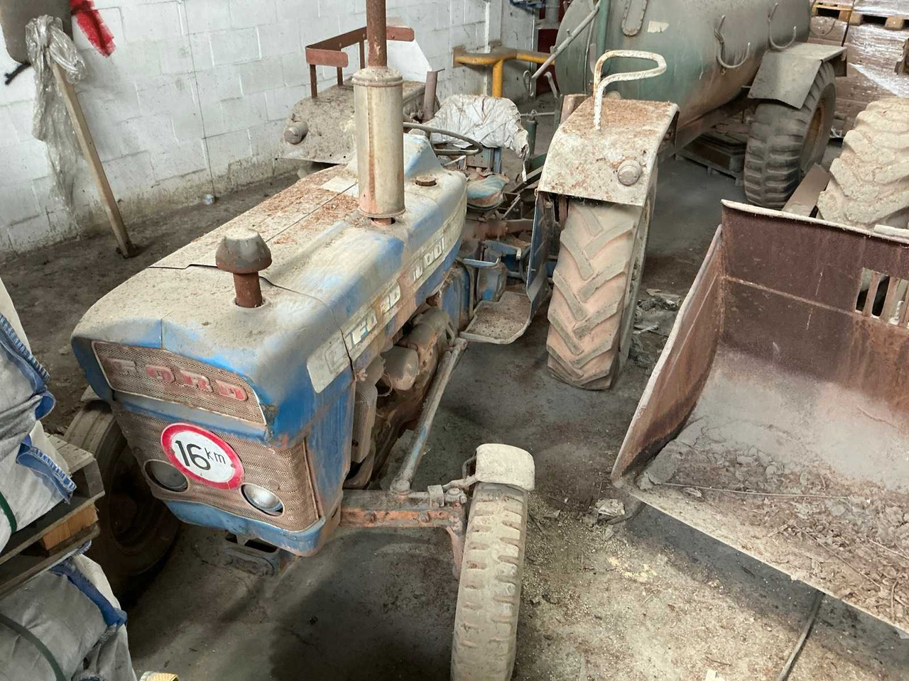 Tractor Ford 3000: foto 27 Tractor Ford 3000: foto 27