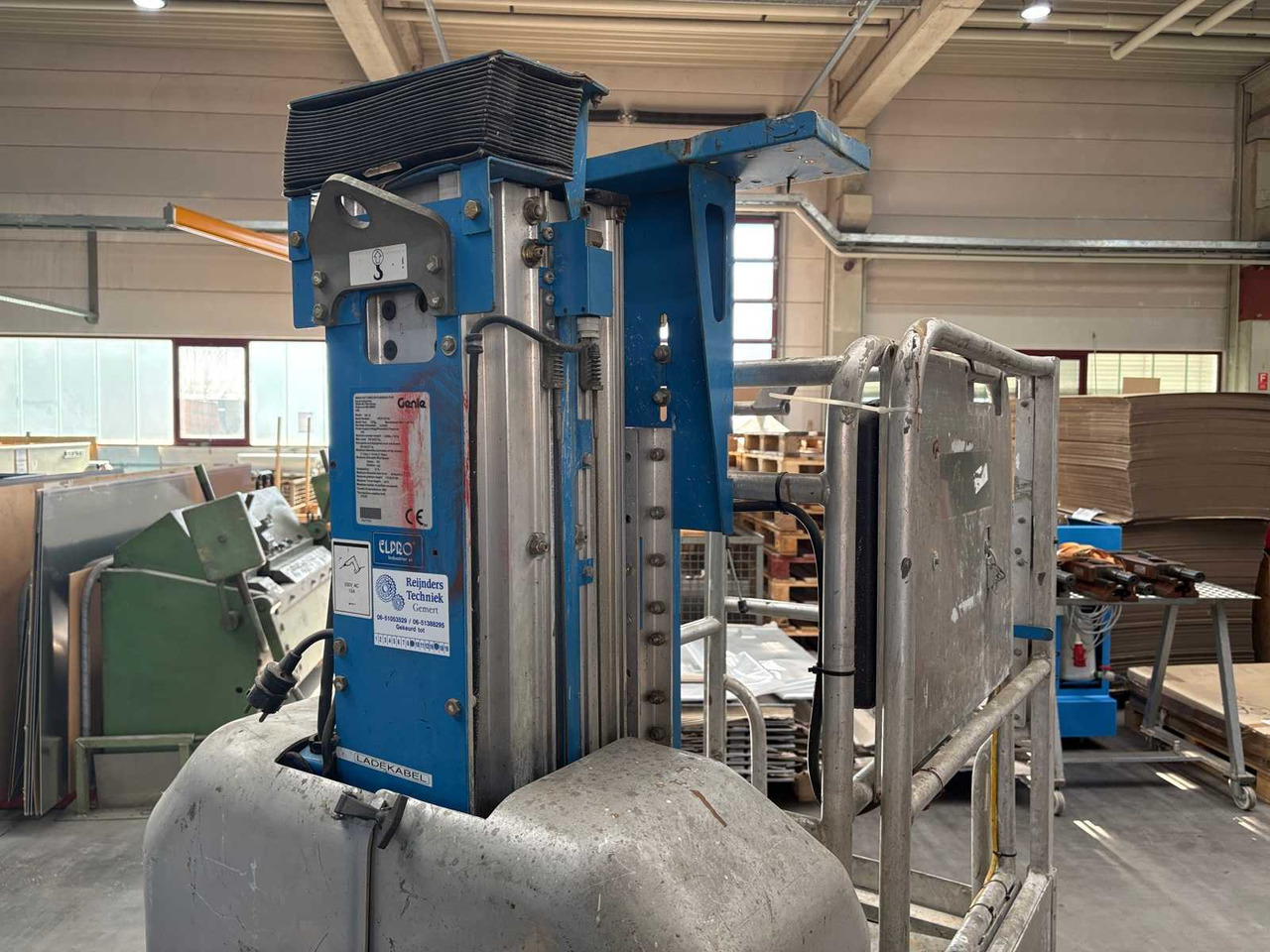 GENIE GR12 AERIAL WORK PLATFORM - Plataforma elevadora: foto 4 GENIE GR12 AERIAL WORK PLATFORM - Plataforma elevadora: foto 4