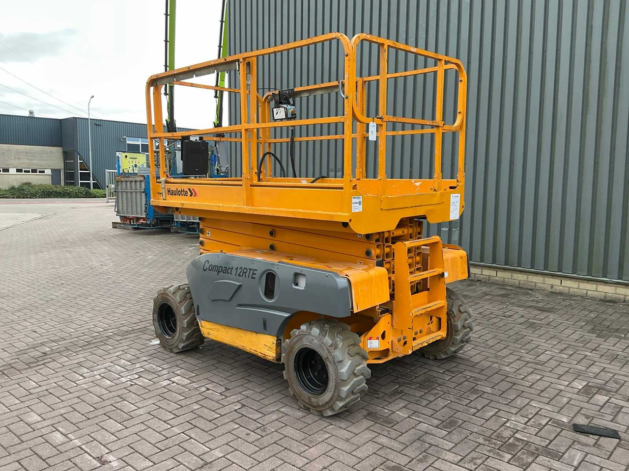 Haulotte Compact 12RTE - Plataforma elevadora: foto 3 Haulotte Compact 12RTE - Plataforma elevadora: foto 3
