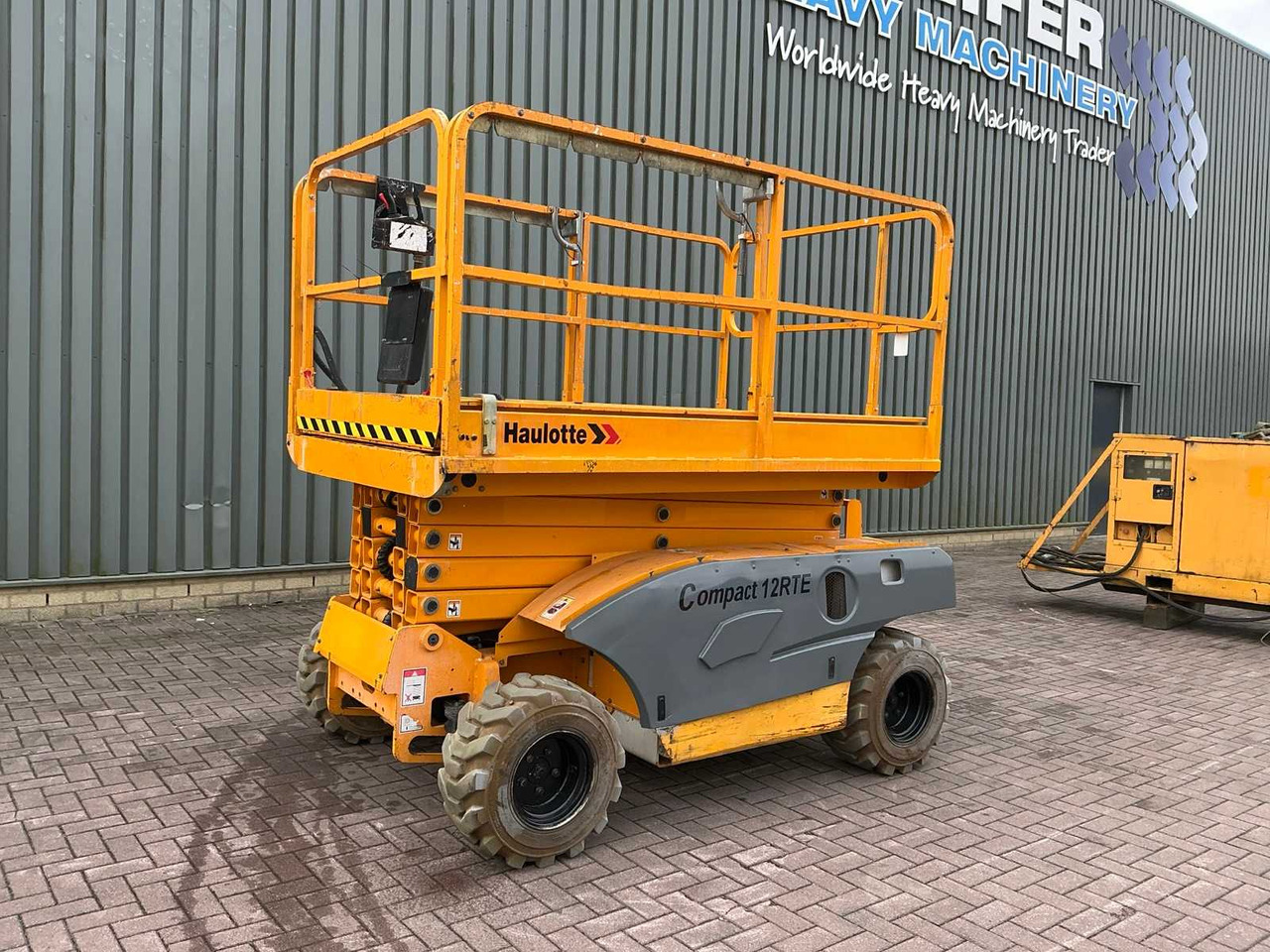 Haulotte Compact 12RTE - Plataforma elevadora: foto 1 Haulotte Compact 12RTE - Plataforma elevadora: foto 1