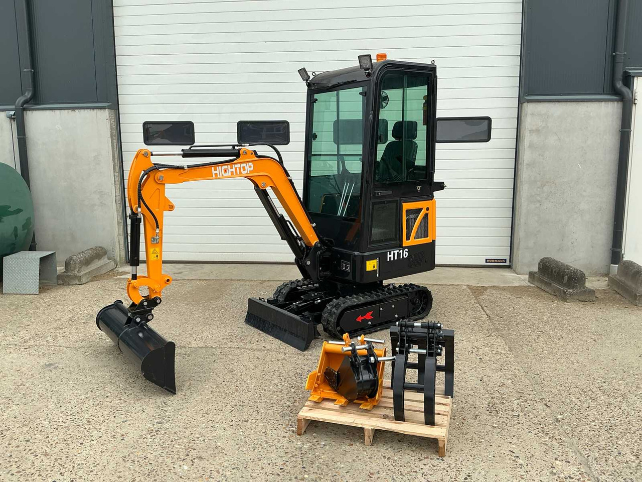 Hightop HT16 - Miniexcavadora: foto 1 Hightop HT16 - Miniexcavadora: foto 1
