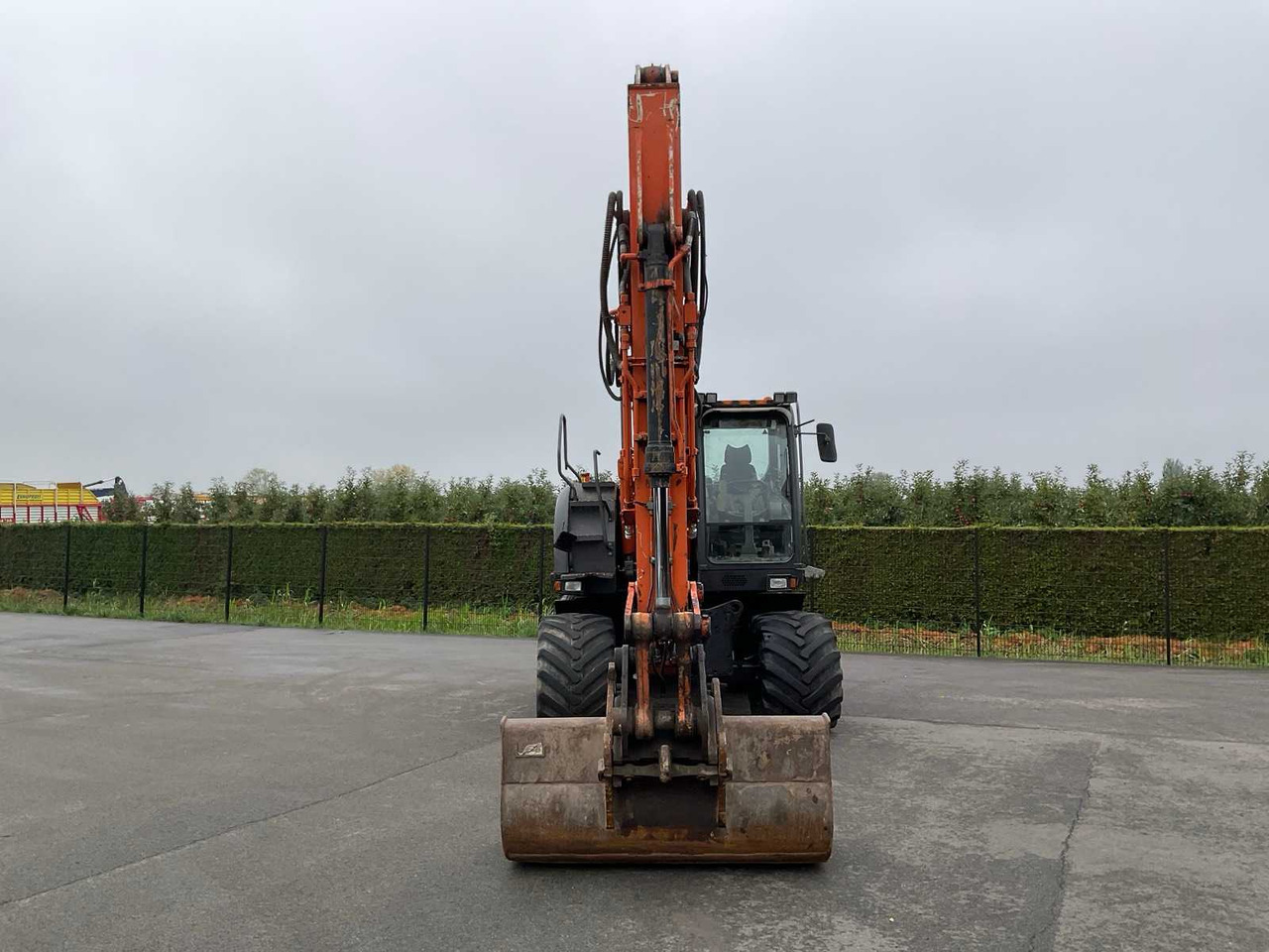 Hitachi ZX-170W-3 - Excavadora de ruedas: foto 4 Hitachi ZX-170W-3 - Excavadora de ruedas: foto 4