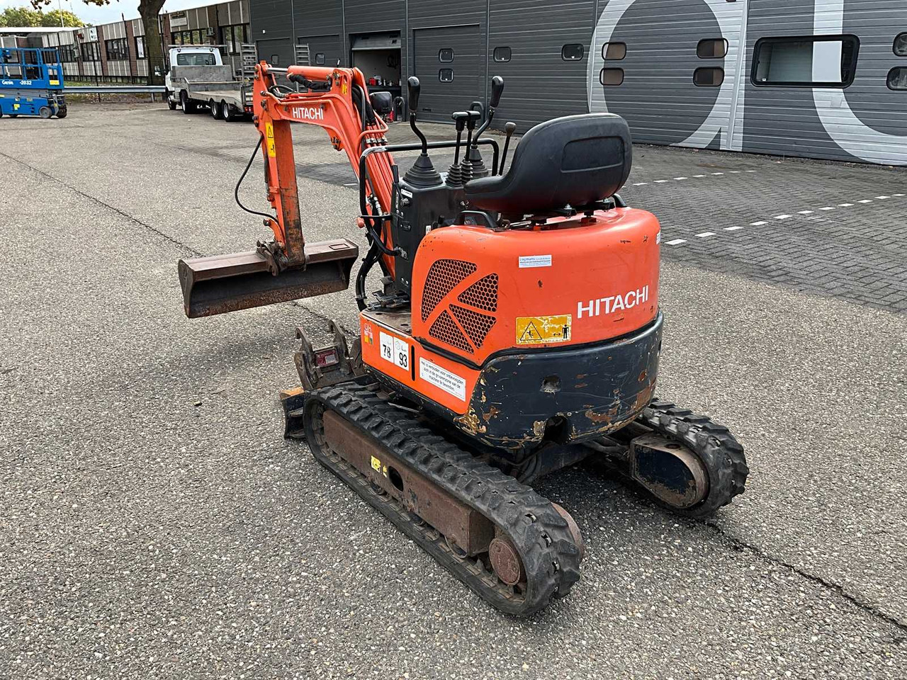 Hitachi ZX10U-2 - Miniexcavadora: foto 3 Hitachi ZX10U-2 - Miniexcavadora: foto 3