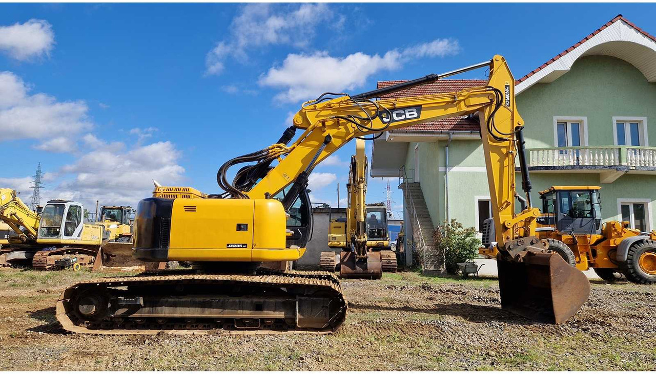 Excavadora de cadenas JCB JZ235LC: foto 14